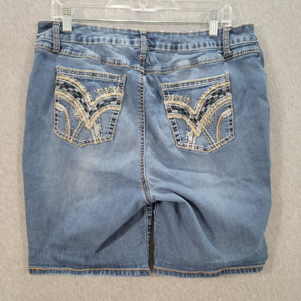 Denim Bermuda Shorts Women 16W Blue Embroidered Pockets Stretch Boho Cowgirl - Picture 3 of 7
